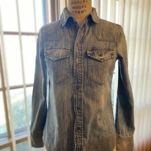 Madewell - fitted denim shirt